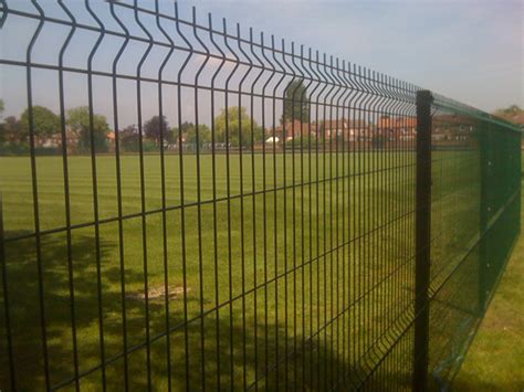 Linkland What Is The Advantages Of Welded Wire Mesh Fence