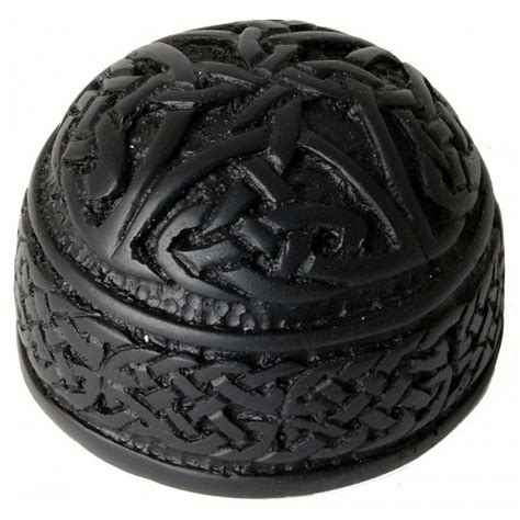 Turf Celtic Paperweight Island Turf Crafts