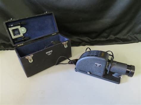 Vintage Argus Slide Projector W Case