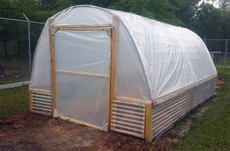 How To Build A Cattle Panel Greenhouse