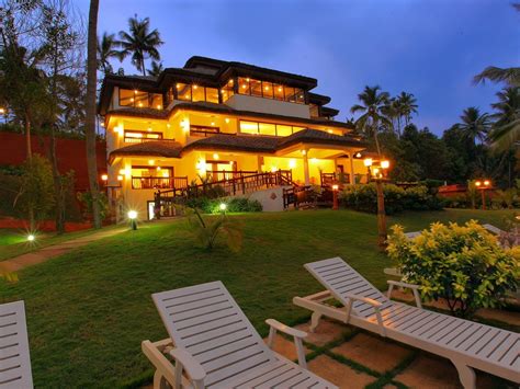 10 Best Resorts In Kerala An Ode To Keralan Hospitality Iris Holidays