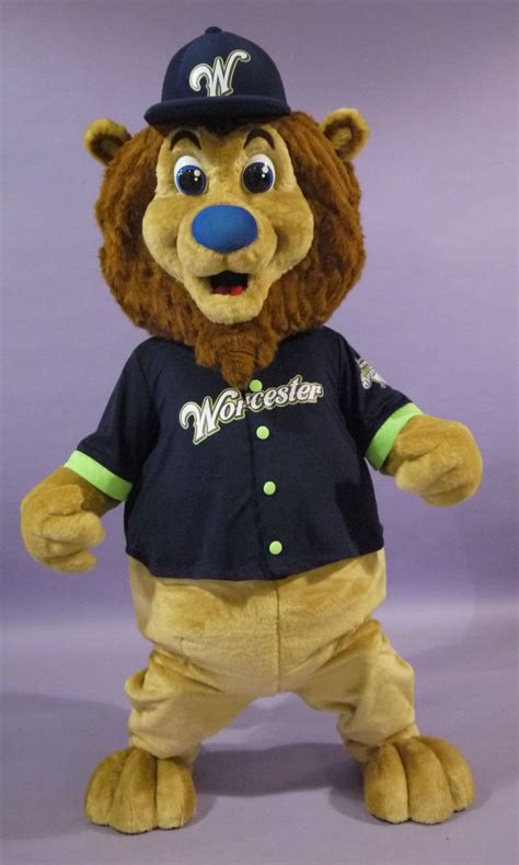 Worcester Bravehearts baseball team unveils new mascot: 'Jake the Lion ...