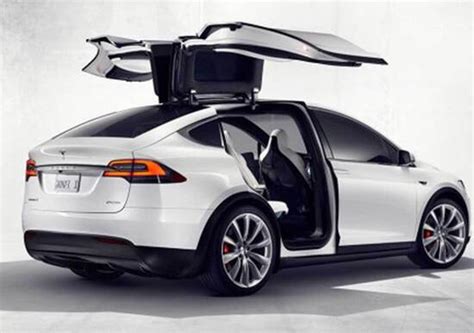 Tesla Model X Svelata La Nuova Crossover Elettrica Californiana News