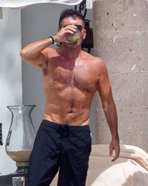 Simon Cowell Shows Off Incredible Abs On Holiday Entertainment Daily