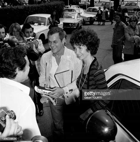 Tony And Leslie Curtis Photos And Premium High Res Pictures Getty Images