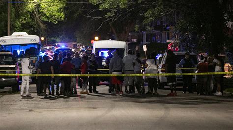 St Louis Shooting At Least 3 Dead 4 Hurt Police Search For Motive