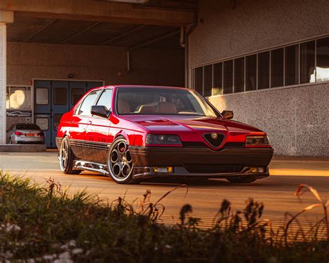 Alfa Romeo 164 Restomod Looks Gorgeous With Telephone Dial Wheels And