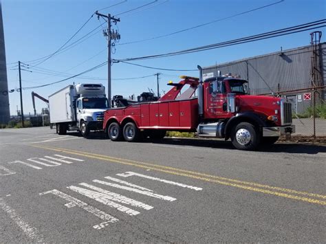 Box Truck Towing Find Tow Trucks Near Me