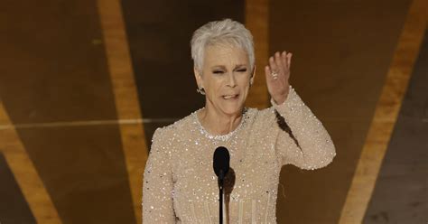 Jamie Lee Curtis Just Gave A Heartfelt Speech After Winning The Oscar For Best Supporting