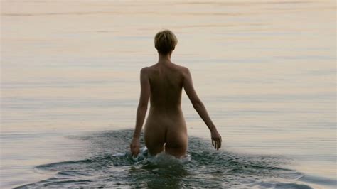 Nude Video Celebs Actress Elizabeth Debicki