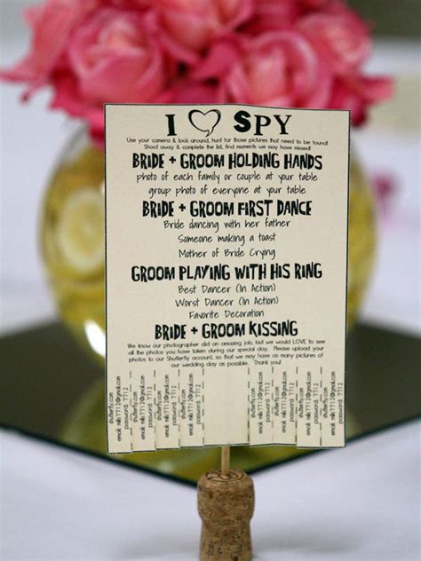 I love fun wedding photos with kids, as they always look positive and natural. Photo of the Day | BridalGuide