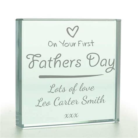 Choosing the best father's day gift is more important than ever in 2021. Personalised 'First Father's Day' token