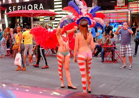 Major Times Square Group Endorses Regulating Desnudas And Costumed Characters