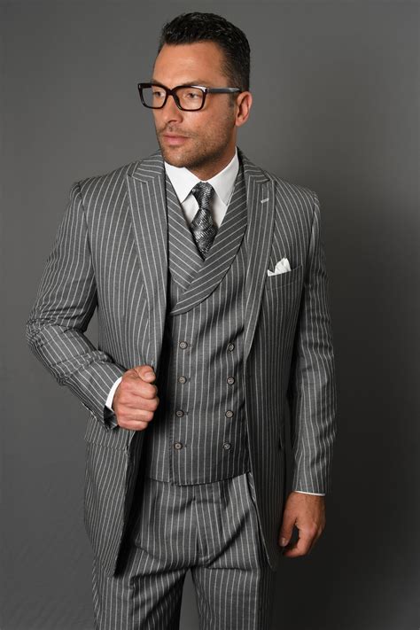 Pinstriped Suits Laderjersey