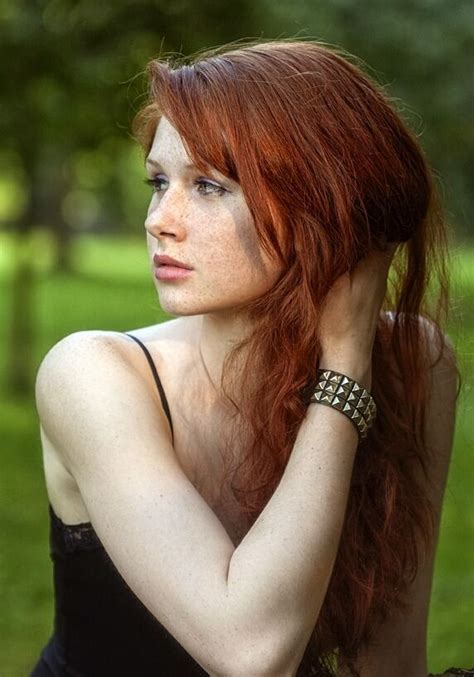 Mostly Reds Redheads Freckles Beautiful Red Hair Beautiful Freckles