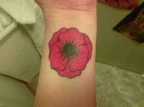 45 Awesome Poppy Tattoos