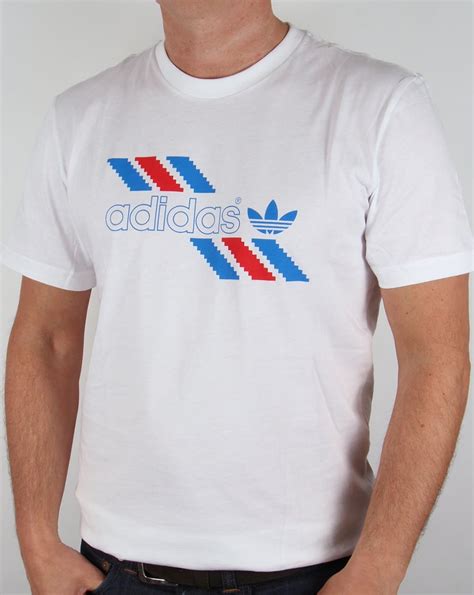 The fit of garments will vary depending on the cut, style and fabric used. Adidas Originals Linear T-shirt White,tee,logo,mens,crew,neck