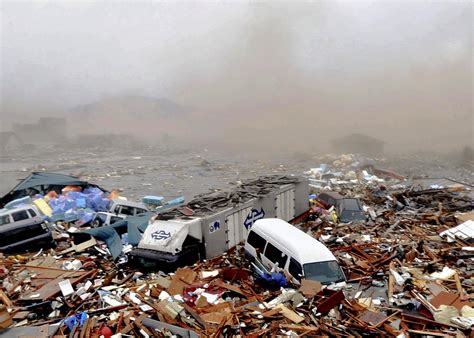 Japan earthquake and tsunami damage: Tsunami Facts in Wake of Japan Earthquake