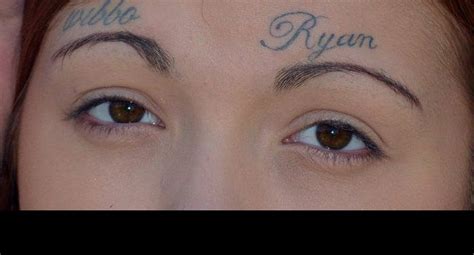 Mujer Se Tatuó El Nombre De Su Pareja En La Cara Y No Le Importan Las