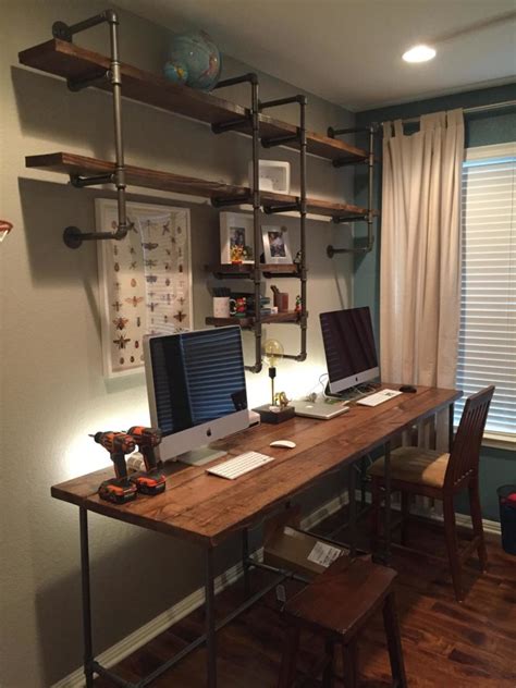 They have a free diy desk plan that would surely fit the bill. 15 DIY Office Desk You Can Build Easily at Home - Home And ...