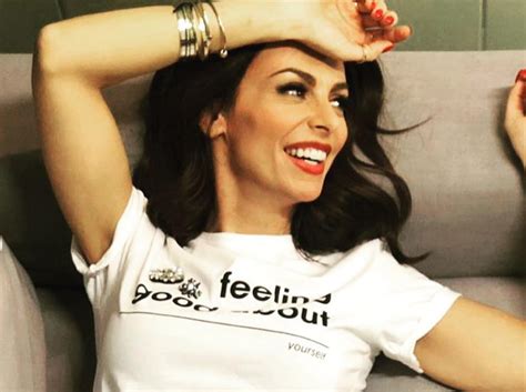 Έκανε το ξεκίνημα της στο χώρο του θεάματος το 1991, συμμετέχοντας στα καλλιστεία του ant1. Μπέττυ Μαγγίρα: Η εντυπωσιακή αλλαγή στο look της | in.gr