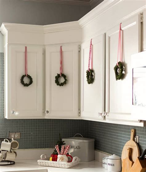 Check spelling or type a new query. 10 Cheap Christmas Decorations You Can Do On A Budget ...