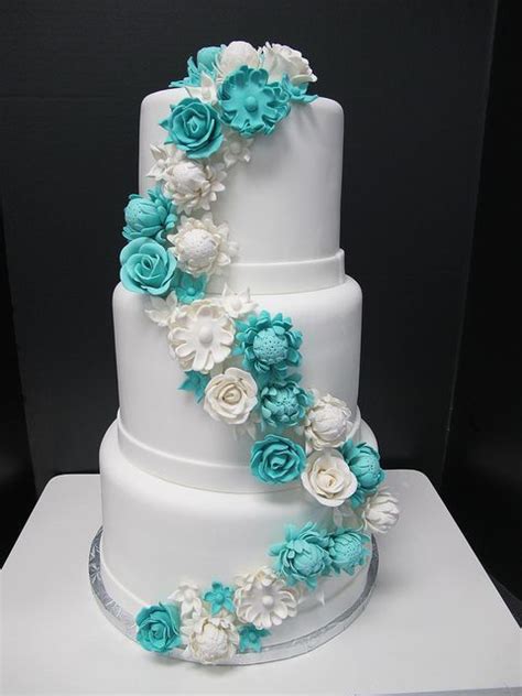 Coming Up Roses Turquoise Wedding Cake Turquoise Wedding Wedding
