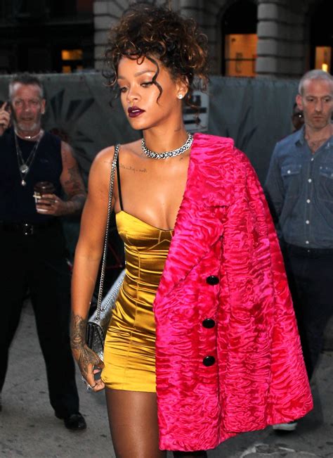 Rihanna In Nyc Looking Fab Rihanna Looks Rihanna Style Rihanna Outfits
