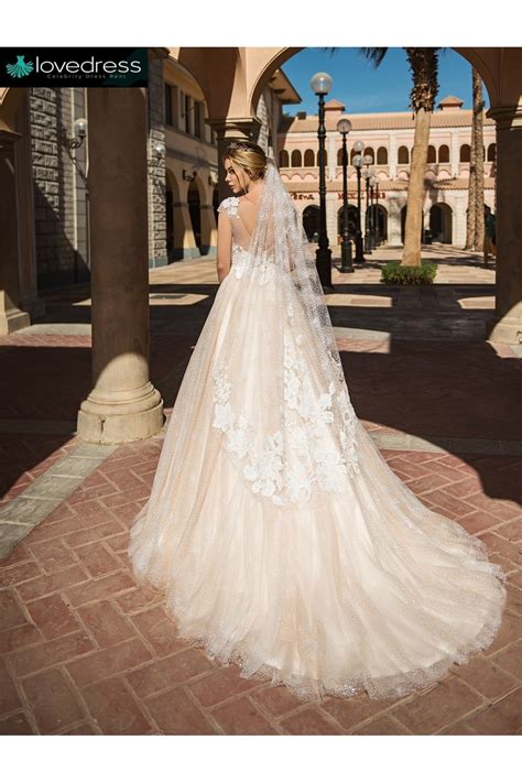 We did not find results for: Abito da Sposa lungo color bianco. Lovedress