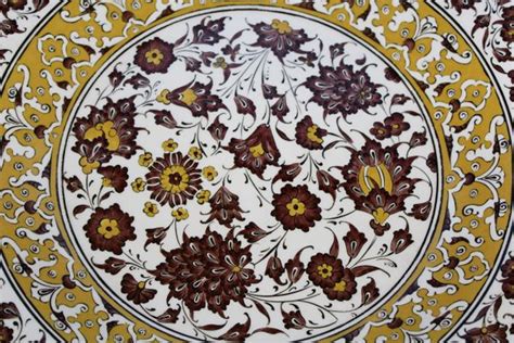 Turkish 16 Handmade Iznik Floral Pattern Plate In Velvet Box