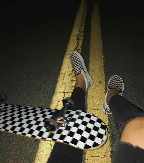 Pin By 𝙚𝙯𝙯𝙞𝙚 On Stuff Of The Aesthetic Genre Skateboard Photography