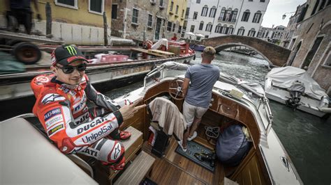 Lorenzo Descubre Venecia Con Su Ducati Jorge Lorenzo Ha Sido El Gran