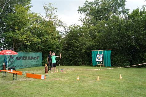 Geöffnet ist montag bis sonntag sowie an feiertagen in der zeit von 10 bis 19 uhr. Badfest 2016 : 980 Bahnen geschwommen