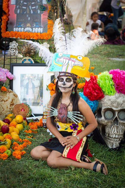 The Most Beautiful Altars And Costumes From Day Of The Dead At