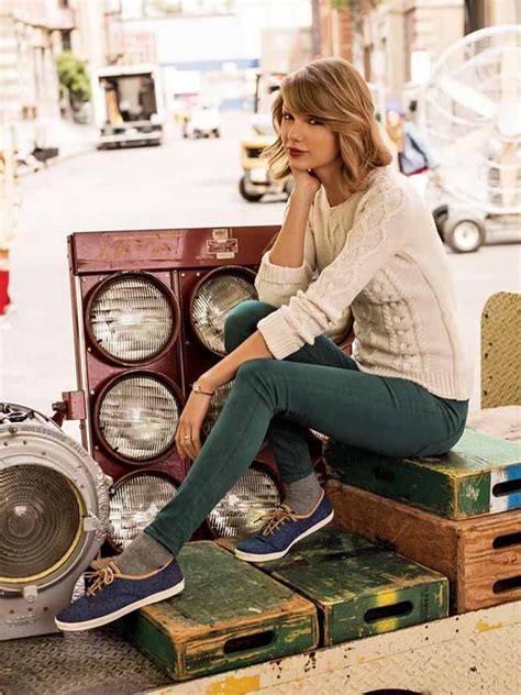 Taylor Swift Lanza Una Colección De Zapatillas Para La Firma Keds