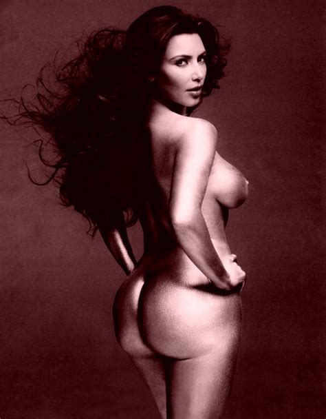 Curvaceous Kim Kardashian Shows Off Her Big Tits 16 Photos