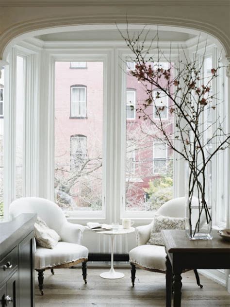 Cozy Window Decoration Inspirations For The Festive Eve