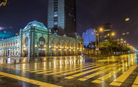 Por medio del decreto 0796 de 2020, se estableció el toque de queda en medellín, que regirá entre las 10 de la noche y las 6 de la mañana de este viernes 21 de agosto, y se replicará en el mismo horario el sábado 22. Alcaldía anuncia toque de queda nocturno para Medellín ...