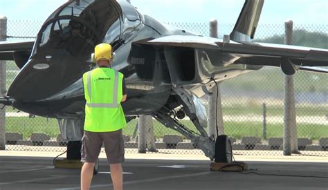 Desarrollo Defensa Y Tecnologia Belica El Nuevo Avión De Entrenamiento