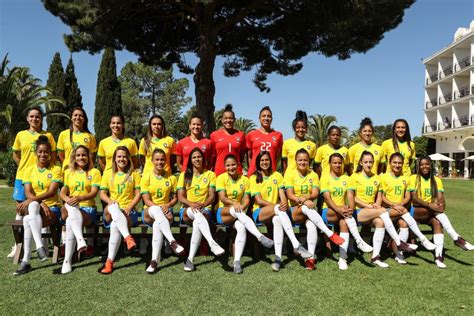Em jogo de seis gols, seleção feminina empata com a holanda nas olimpíadas. Conheça quem são as jogadoras da Seleção Feminina de ...