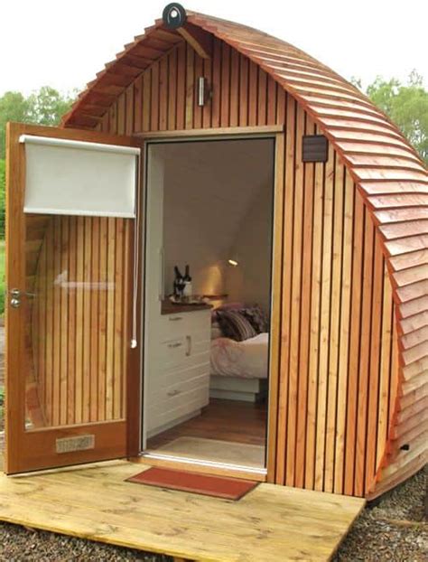 A mini cabin is perfect for a hunting cabin, fishing cabin in the woods, a shed, or any recreational type of cabin. 15 Amazing Tiny Homes | DIY Cozy Home