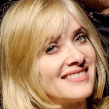 Frequently Asked Questions About Barbara Crampton BabesFAQ Com