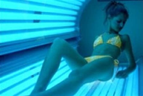 Indoor Tanning Skin Cancer For Those Under 25 New Research Suggests