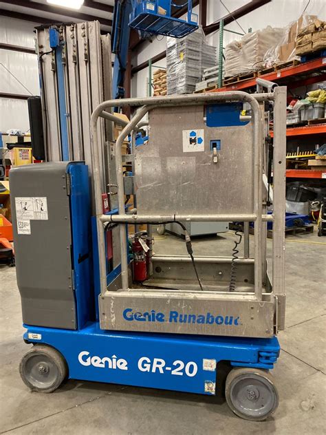 2012 Genie Gr 20 Runabout Electric Man Lift Built In Battery Charger
