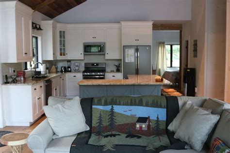 Bluepearl specialty + emergency pet hospitals provide emergency vet services 24/7, 365 days/year & specialty medicine for pets. Lake George House Rental On The Lake: Pet Friendly ...