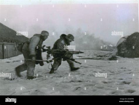 German Soldiers 1943 Mg34 High Resolution Stock Photography And Images