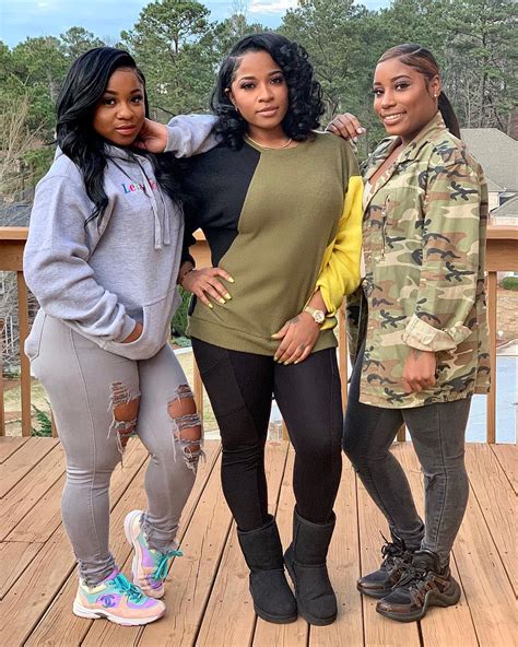 Whos Who Fans Cant Tell The Difference Between Toya Wright And Her