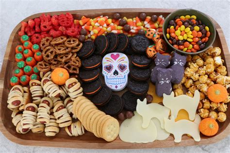 Halloween Snack Board • Hip Foodie Mom