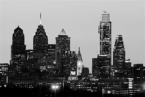 Derek Brad Photography Philadelphia Skyline In Black And