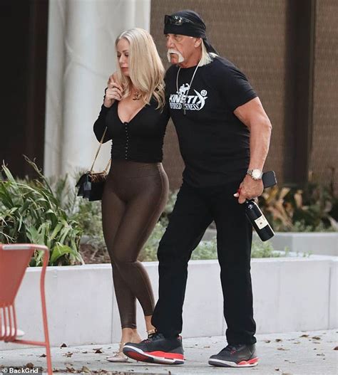 Wwe Star Hulk Hogan 69 Steps Out With His Girlfriend Sky Daily 44 Photos Report Minds